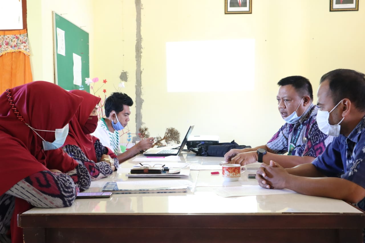 Rapat Tim Manajemen BOS
